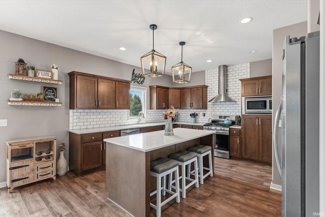 12032 Mallards Lake Parkway, Fort Wayne, IN 46845