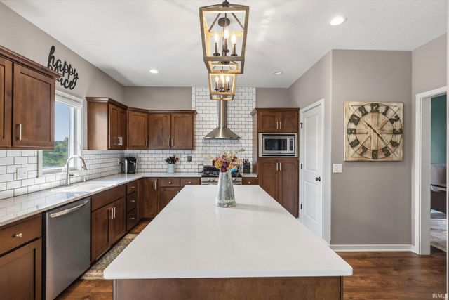 12032 Mallards Lake Parkway, Fort Wayne, IN 46845