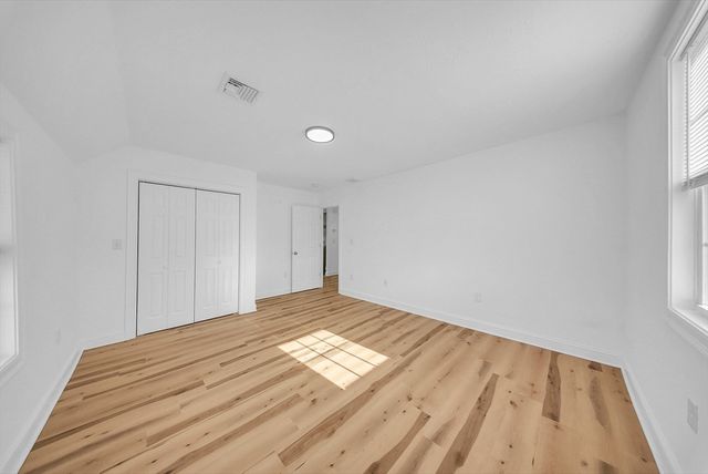 11 Willet St B, Quincy, MA 02170