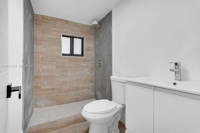 1814 NW 2nd Ct, Miami, FL 33136