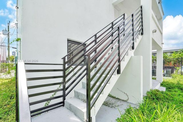 1814 NW 2nd Ct, Miami, FL 33136