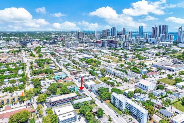 1814 NW 2nd Ct, Miami, FL 33136