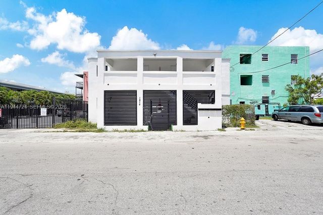 1814 NW 2nd Ct, Miami, FL 33136