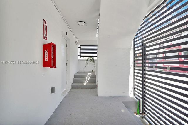 1814 NW 2nd Ct, Miami, FL 33136