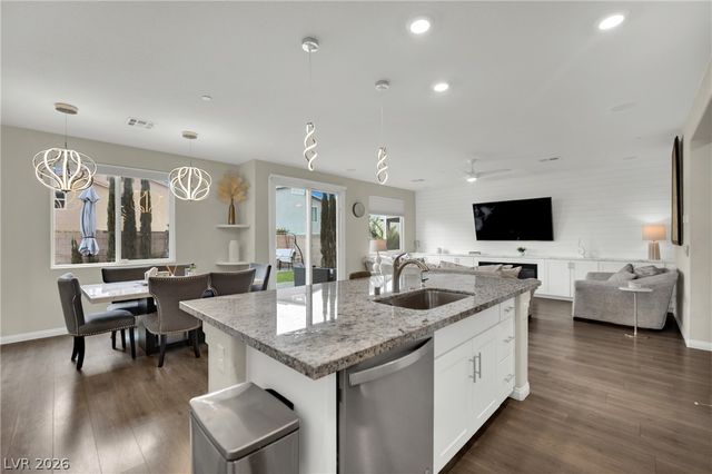 432 Borgato Court, Las Vegas, NV 89145