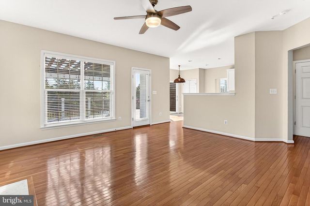 8903 YELLOW HAMMER DR, Gainesville, VA 20155