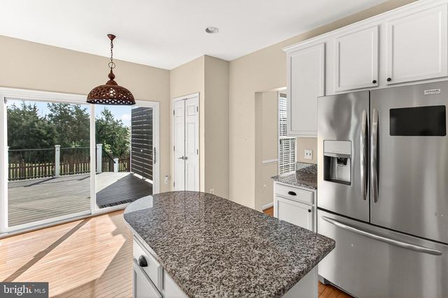 8903 YELLOW HAMMER DR, Gainesville, VA 20155