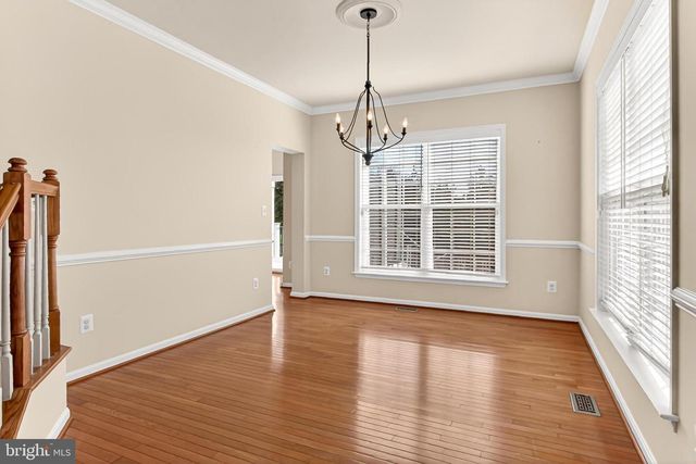 8903 YELLOW HAMMER DR, Gainesville, VA 20155