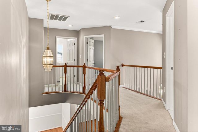 8903 YELLOW HAMMER DR, Gainesville, VA 20155