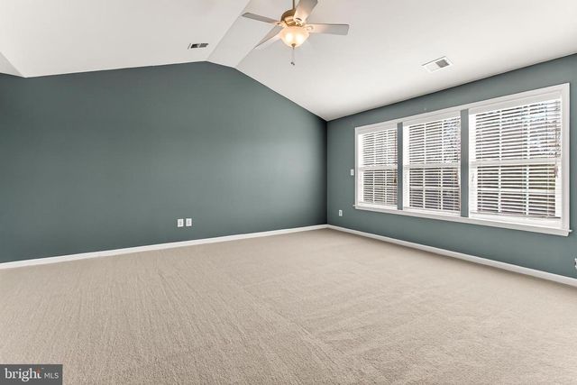 8903 YELLOW HAMMER DR, Gainesville, VA 20155