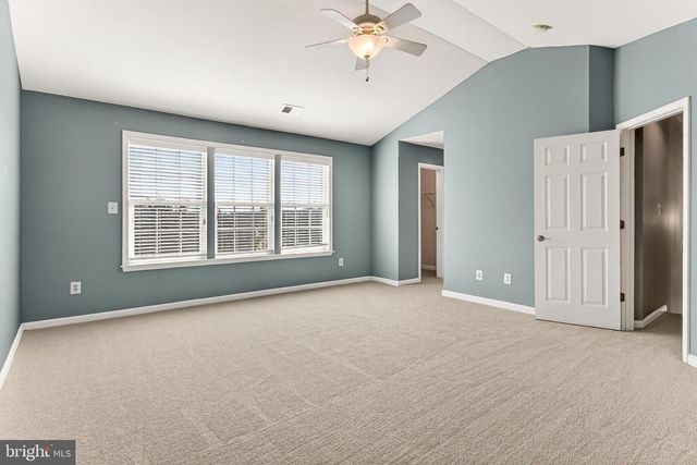 8903 YELLOW HAMMER DR, Gainesville, VA 20155