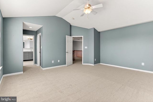 8903 YELLOW HAMMER DR, Gainesville, VA 20155