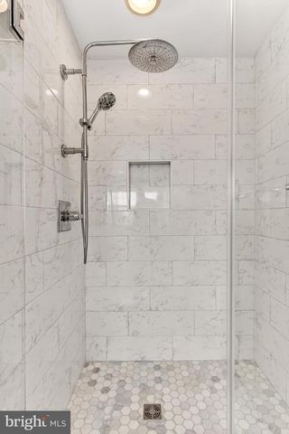 8903 YELLOW HAMMER DR, Gainesville, VA 20155