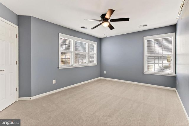 8903 YELLOW HAMMER DR, Gainesville, VA 20155