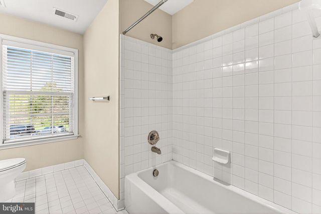 8903 YELLOW HAMMER DR, Gainesville, VA 20155