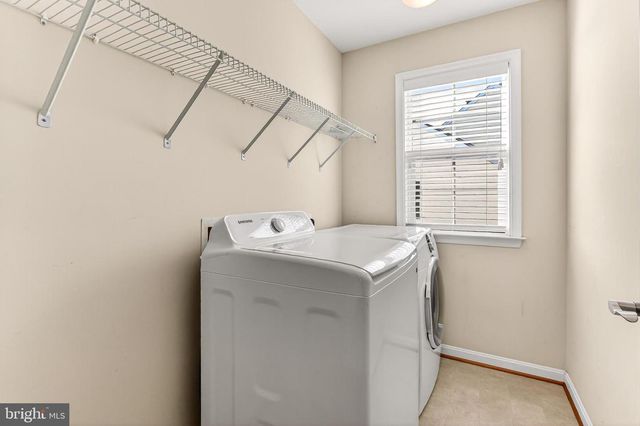 8903 YELLOW HAMMER DR, Gainesville, VA 20155