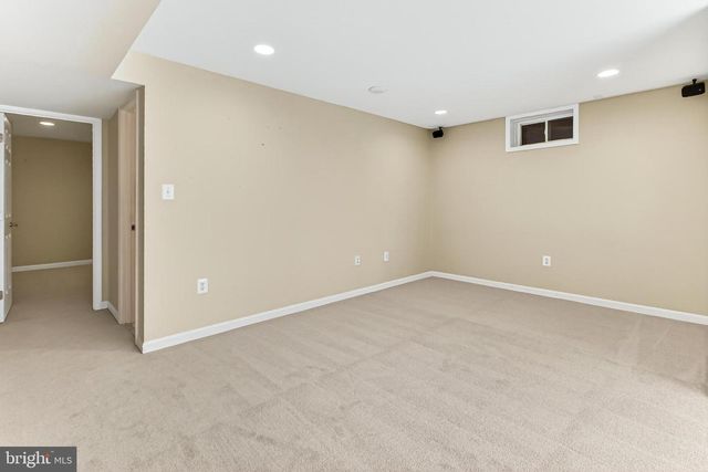 8903 YELLOW HAMMER DR, Gainesville, VA 20155