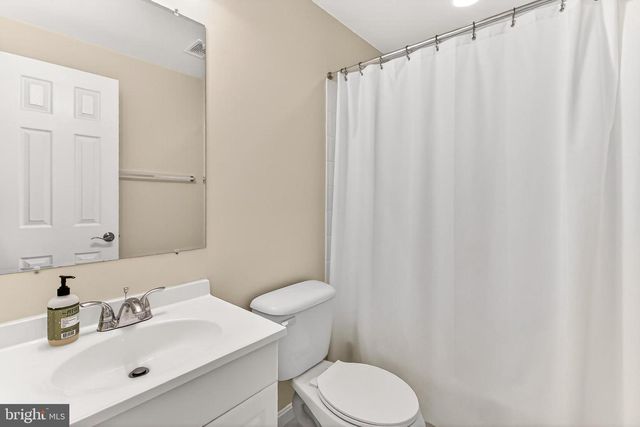 8903 YELLOW HAMMER DR, Gainesville, VA 20155