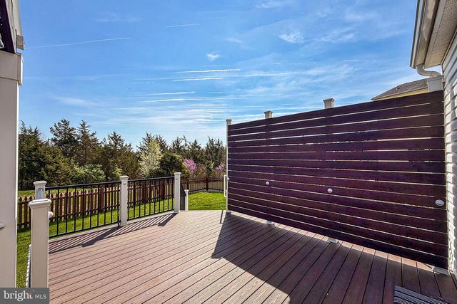 8903 YELLOW HAMMER DR, Gainesville, VA 20155