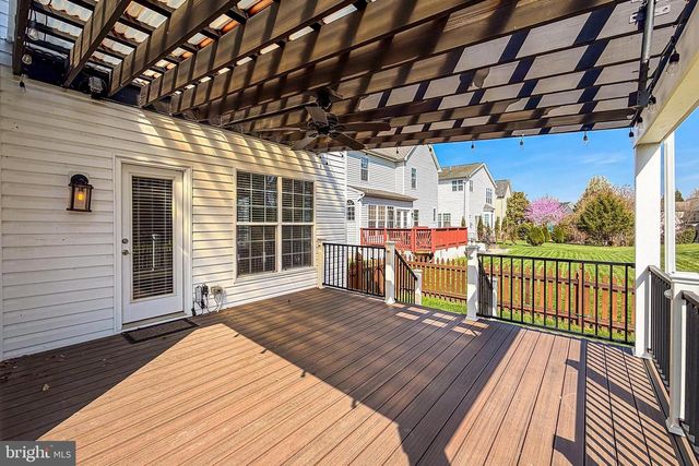 8903 YELLOW HAMMER DR, Gainesville, VA 20155