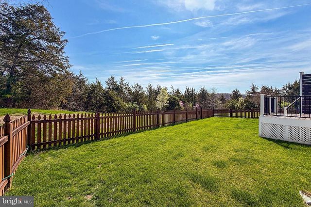 8903 YELLOW HAMMER DR, Gainesville, VA 20155