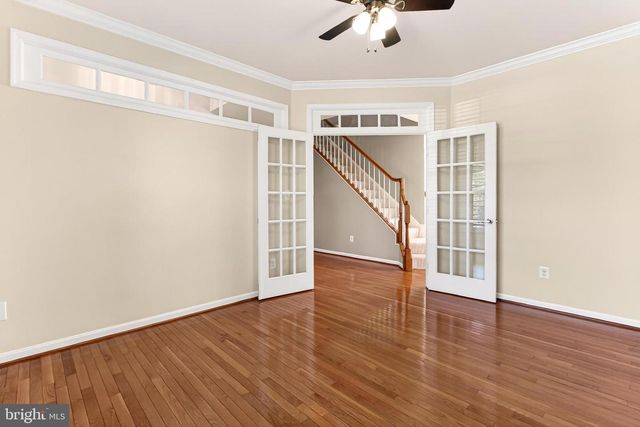 8903 YELLOW HAMMER DR, Gainesville, VA 20155