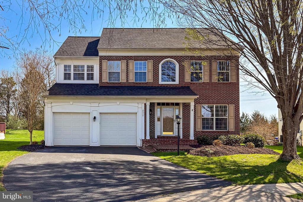 8903 YELLOW HAMMER DR, Gainesville, VA 20155