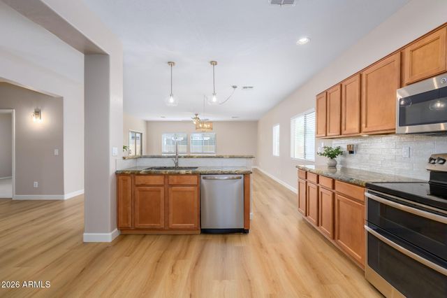3751 W WHITMAN Drive, Anthem, AZ 85086