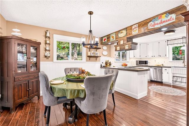 158 Beaver Lake Drive, Ellijay, GA 30540