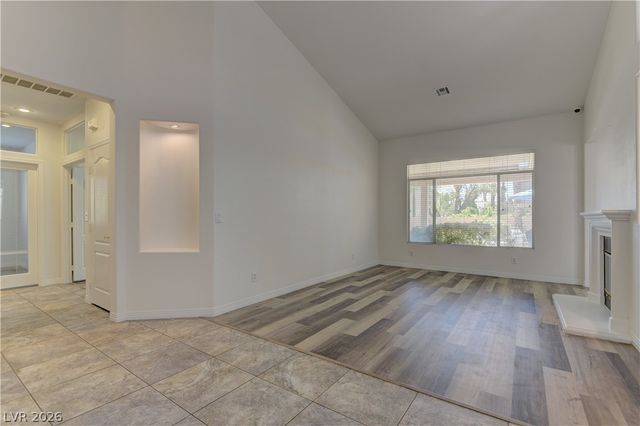 8437 Willowleaf Court, Las Vegas, NV 89128