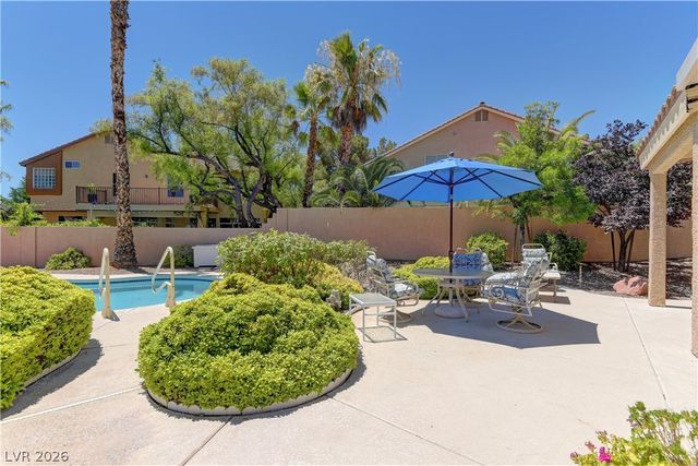 8437 Willowleaf Court, Las Vegas, NV 89128