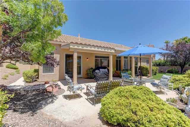 8437 Willowleaf Court, Las Vegas, NV 89128