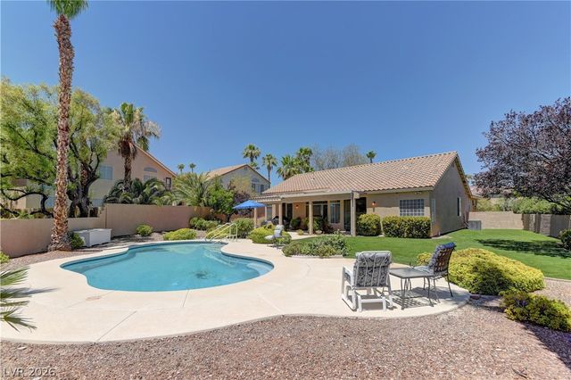 8437 Willowleaf Court, Las Vegas, NV 89128