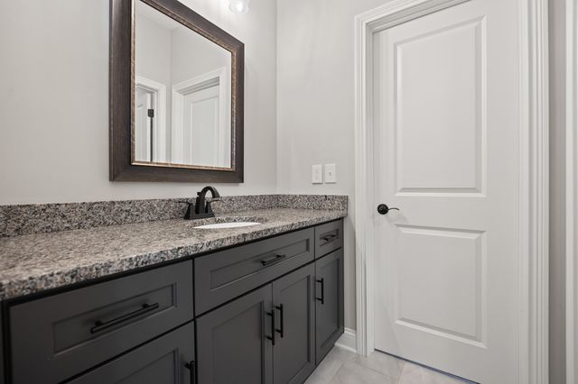 700 Shelburne Way, Nicholasville, KY 40356