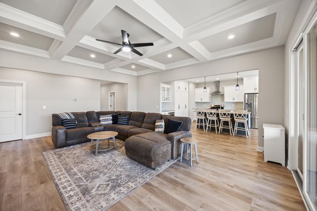 700 Shelburne Way, Nicholasville, KY 40356