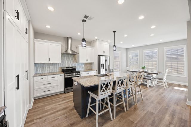 700 Shelburne Way, Nicholasville, KY 40356