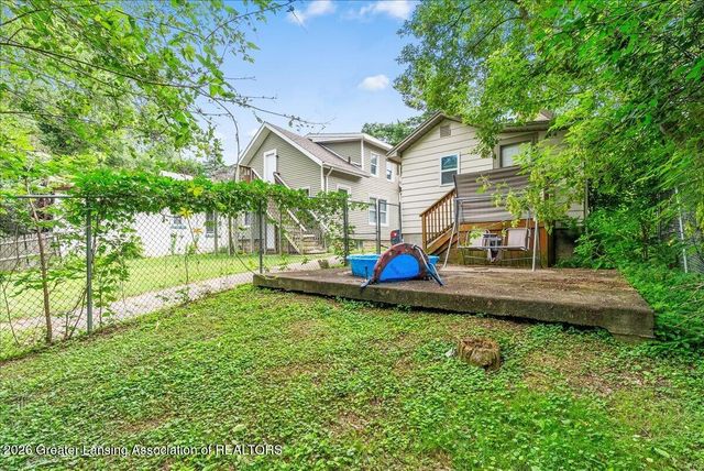 1216 Bensch Street, Lansing, MI 48912