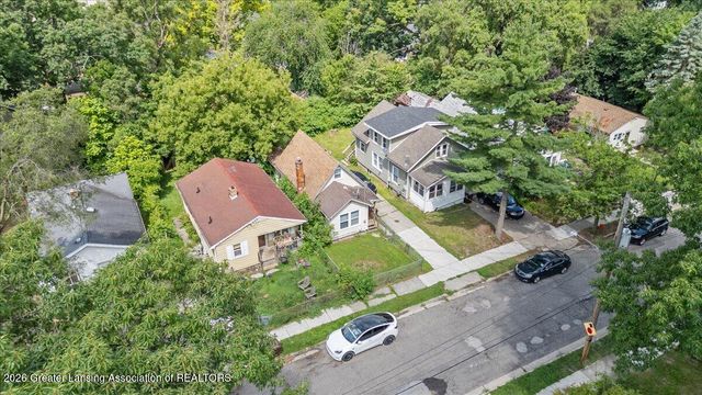1216 Bensch Street, Lansing, MI 48912