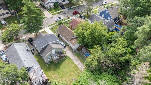 1216 Bensch Street, Lansing, MI 48912