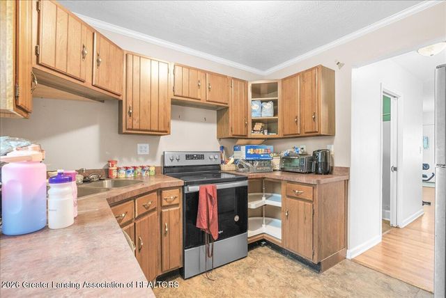 1216 Bensch Street, Lansing, MI 48912