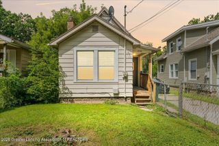 1216 Bensch Street, Lansing, MI 48912