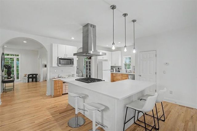 1450 Sylvan Circle NE, Atlanta, GA 30319