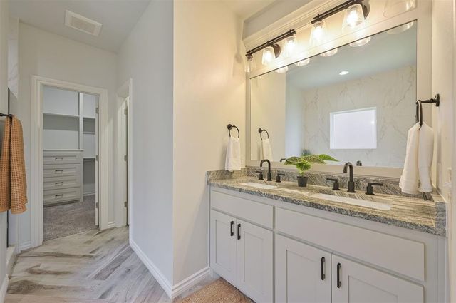 2582 Shady Hollow Drive, Choctaw, OK 73020