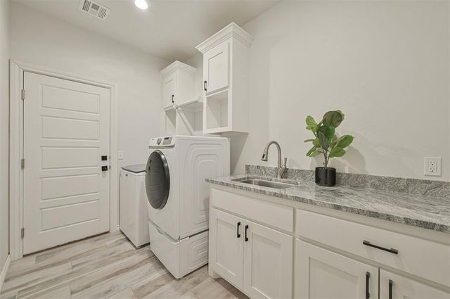 2582 Shady Hollow Drive, Choctaw, OK 73020