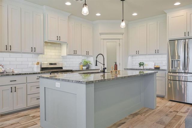 2582 Shady Hollow Drive, Choctaw, OK 73020