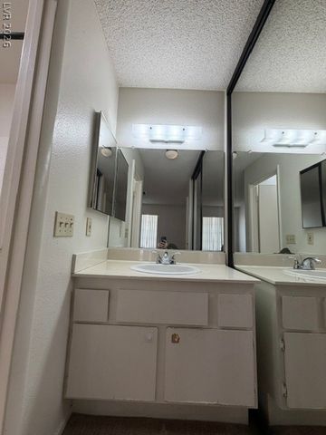 4854 Nara Vista Way 202, Las Vegas, NV 89103