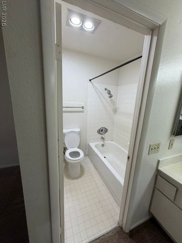 4854 Nara Vista Way 202, Las Vegas, NV 89103