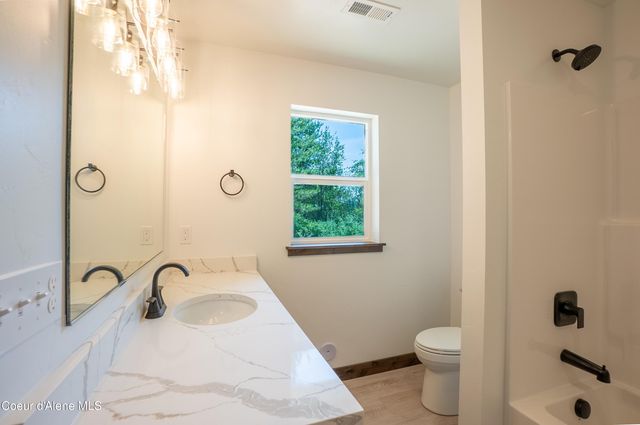 435 Day Break Rd, Bonners Ferry, ID 83805