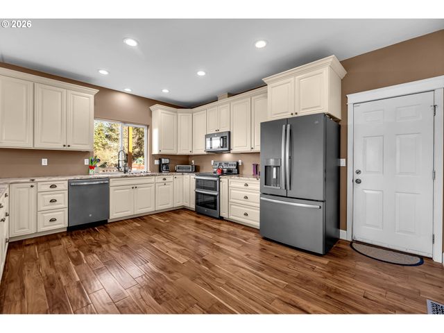 16000 Ne 185TH Ave, Brush Prairie, WA 98606