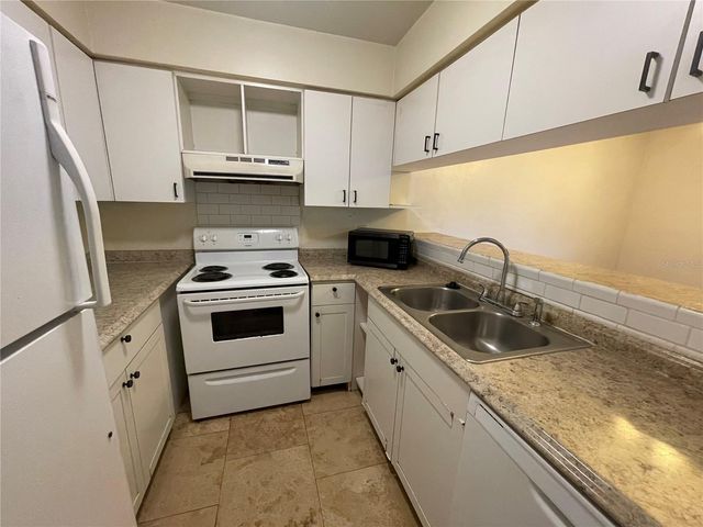 2735 SW 35 PLACE 1607, Gainesville, FL 32608